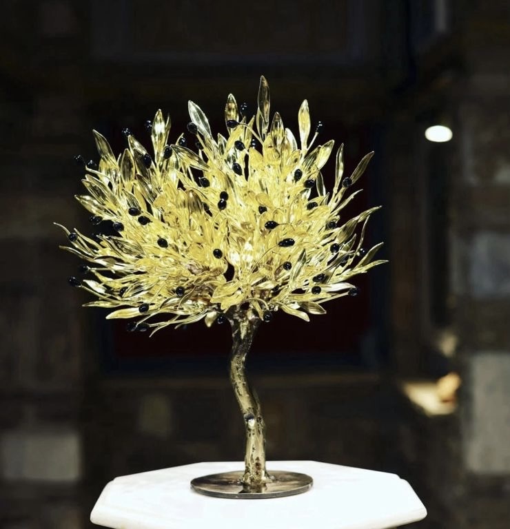 ΑΛΕΞΑΝΔΡΟΣ ΓΕΩΡΓΙΟΥ – ΧΡΥΣΗ ΕΛΙΑ